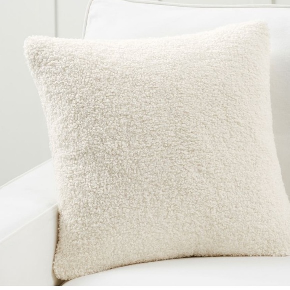 Pottery Barn Sherpa Faux Fur Throw Pillow Case Cover 18x18 - Picture 1 of 7